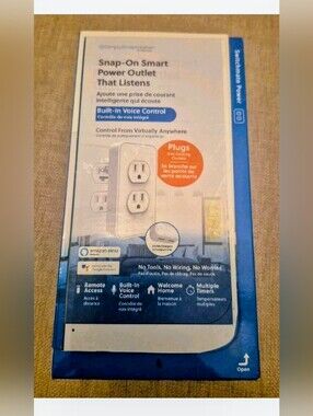 Snap-On Smart Power Outlet with Built-In Voice Control - White DRSM004 2 USB New